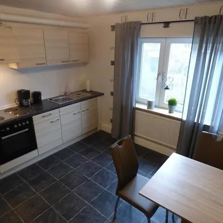 Grosse In Voslapp Mit Garten Apartamento Wilhelmshaven